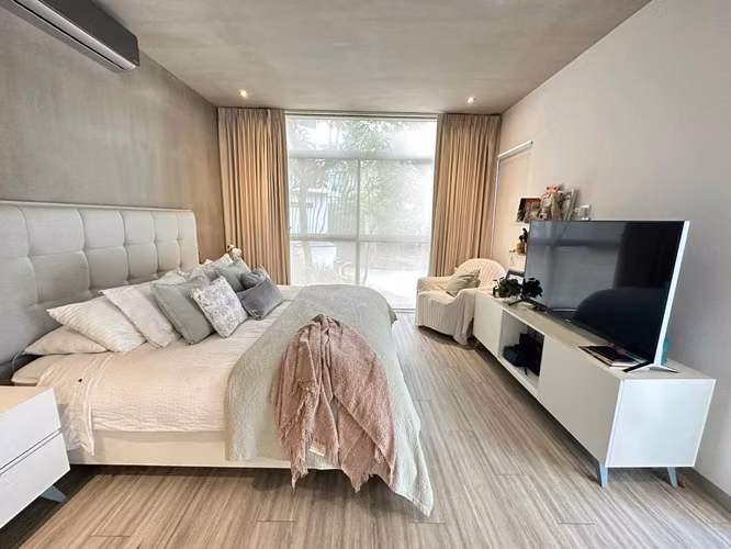 Se vende hermoso apartamento con amplio jardín en Santa Ana - Imagen 7