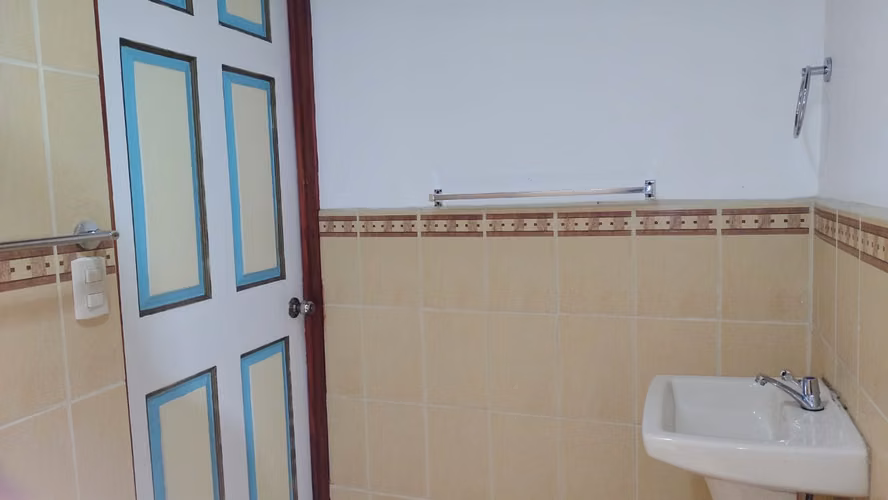 Casa en alquiler, 2do piso, recien remodelado