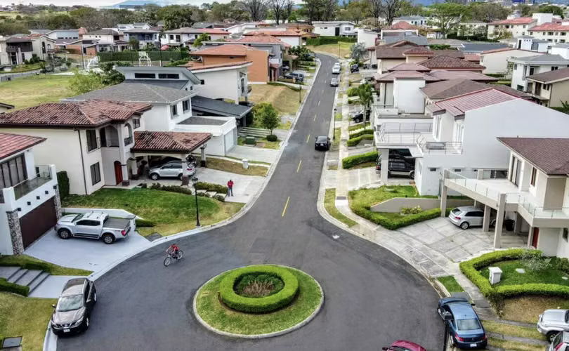 Lote en Condominio Tierras de Cafe en Heredia - Imagen 2
