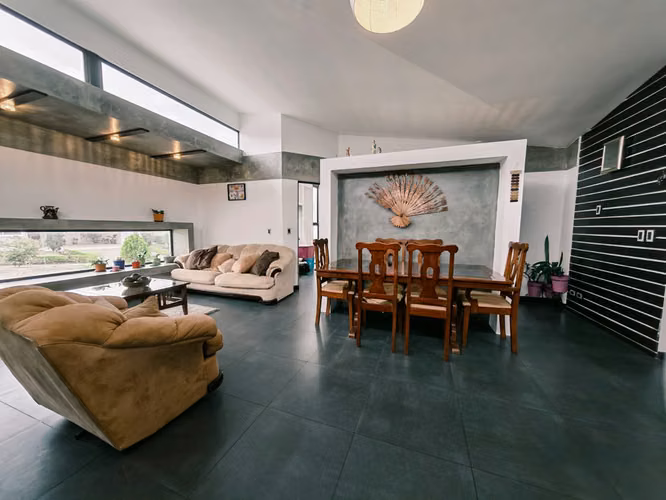 Se vende casa una planta en San Isidro de Heredia.