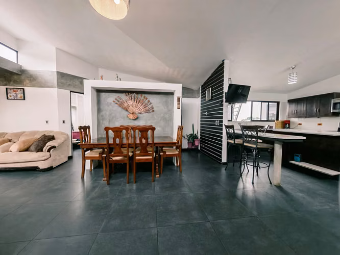 Se vende casa una planta en San Isidro de Heredia.