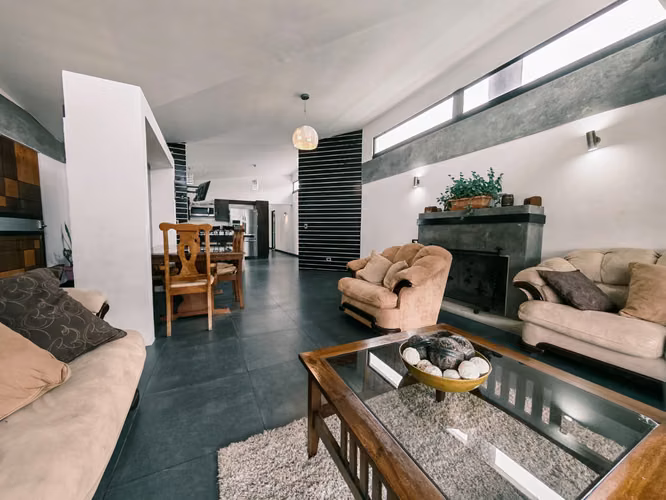 Se vende casa una planta en San Isidro de Heredia.