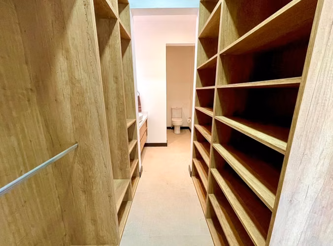 Apartamento con Terraza Privada y Vista Panorámica en Guachipelín Escazú - Imagen 18