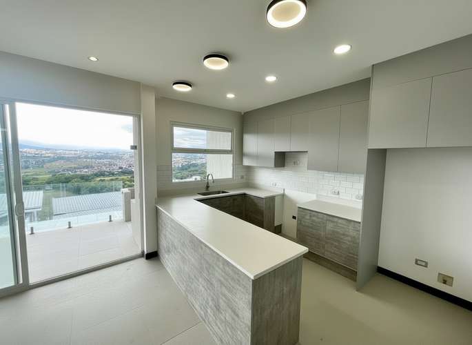 Apartamento con Terraza Privada y Vista Panorámica en Guachipelín Escazú