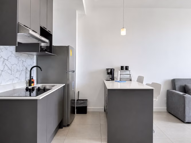 ESTUDIO AMUEBLADO EN ALQUILER | TORRE BÖ ESCALANTE | IDEAL PARA EJECUTIVOS | PISO 3