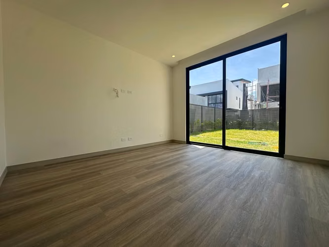 VENTA DE CASA EN EL CONDOMINIO LATITUD LINDORA PARA ESTRENAR - Imagen 7