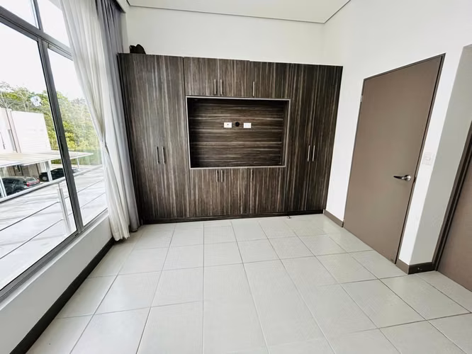 ALQUILER DE CASA EN CONDOMINIO MONTES DE OCA - Imagen 11