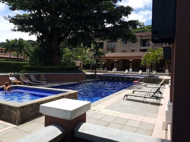 VENTA DE CASA EN CONDOMINO VIA NOVA PARA INVERSIÓN