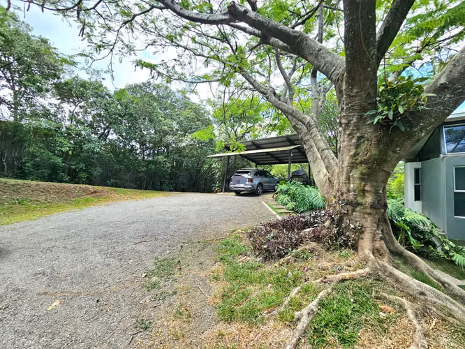 Belén - Casa Independiente - Terreno 5371m2 - Rodeada de Arboles