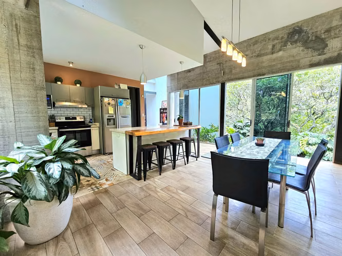 Belén - Casa Independiente - Terreno 5371m2 - Rodeada de Arboles