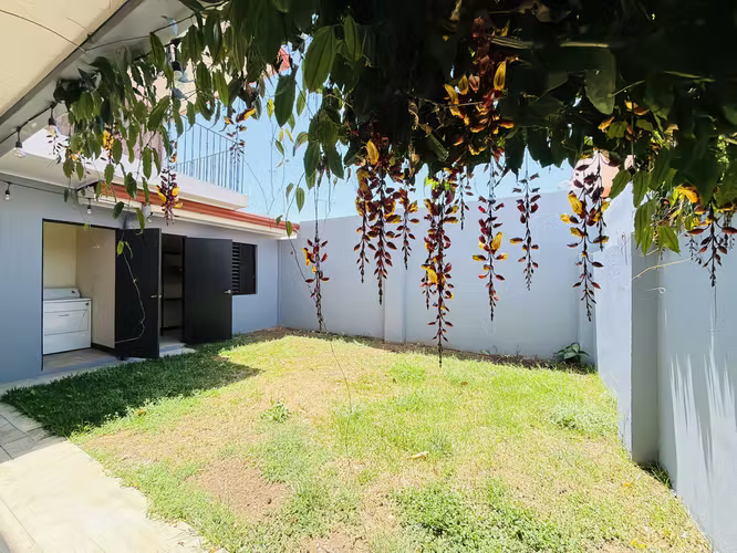 Venta de Casa de Inversión en Residencial| Rentabilidad Inmediata | 3 Habitaciones y Jardín Privado - Imagen 11