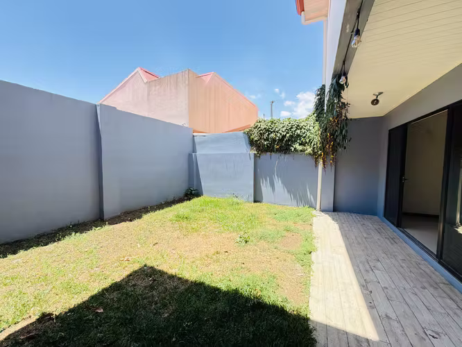 Venta de Casa de Inversión en Residencial| Rentabilidad Inmediata | 3 Habitaciones y Jardín Privado - Imagen 13