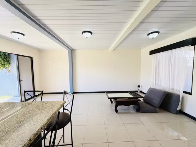 Venta de Casa de Inversión en Residencial| Rentabilidad Inmediata | 3 Habitaciones y Jardín Privado - Imagen 5