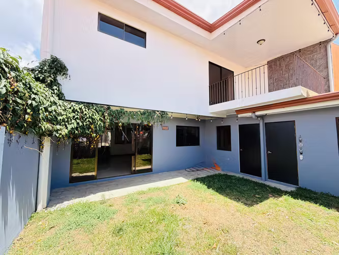 Venta de Casa de Inversión en Residencial| Rentabilidad Inmediata | 3 Habitaciones y Jardín Privado - Imagen 14
