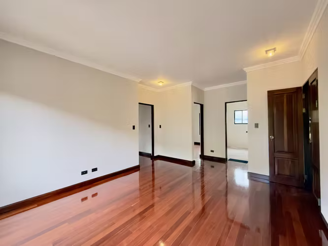 Casa en condominio de lujo para la venta en guachipelín con vista - Imagen 9