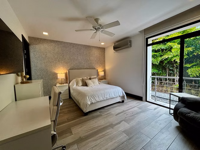 VENTA DE CASA EN BOSQUES DEL CARAO CONTEMPORÁNEA DE LUJO