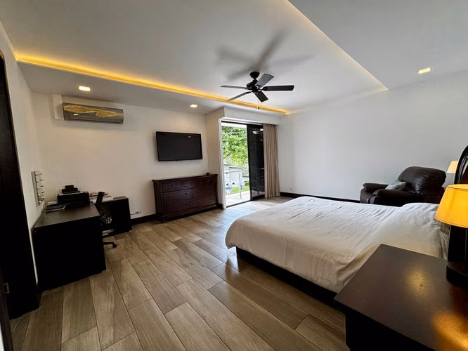 VENTA DE CASA EN BOSQUES DEL CARAO CONTEMPORÁNEA DE LUJO