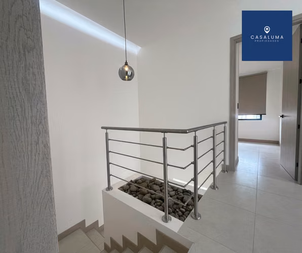 ESPECTACULAR CASA EN LINDORA