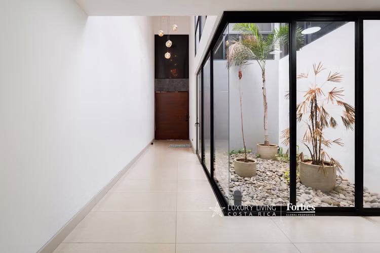 21423 - Casa moderna 4 hab, oficina, terraza y piscina en Vista Real