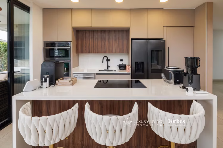 21423 - Casa moderna 4 hab, oficina, terraza y piscina en Vista Real