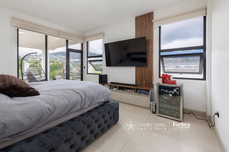 21423 - Casa moderna 4 hab, oficina, terraza y piscina en Vista Real