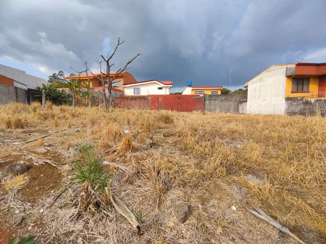 Lotes en Venta. Residencial Los Adobes, Alajuela
