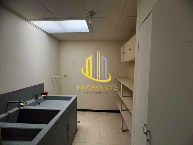 REBAJADA!!! Venta de casa remodelada como oficinas en Los Yoses #8177533 - Imagen 8