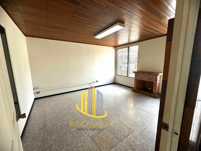 REBAJADA!!! Venta de casa remodelada como oficinas en Los Yoses #8177533 - Imagen 4