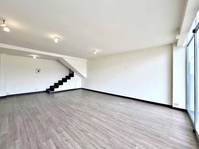 Alquiler de local comercial u oficina en Escazú. ¡Oportunidad en ubicación estratégica!