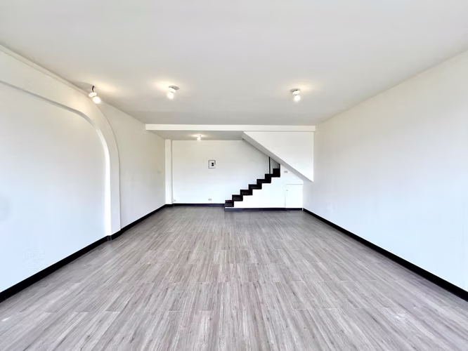 Alquiler de local comercial u oficina en Escazú. ¡Oportunidad en ubicación estratégica!