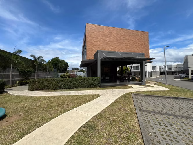 OPORTUNIDAD EN VENTA MERCEDES NORTE, HEREDIA