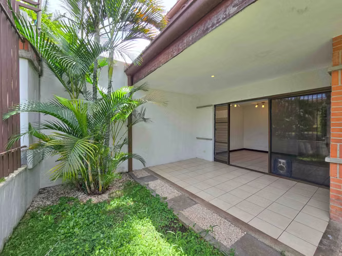CONDO DE 451 M2 DE 5 HABIT. EN TREJOS MONTEALEGRE X AVENIDA ESCAZU - Imagen 5