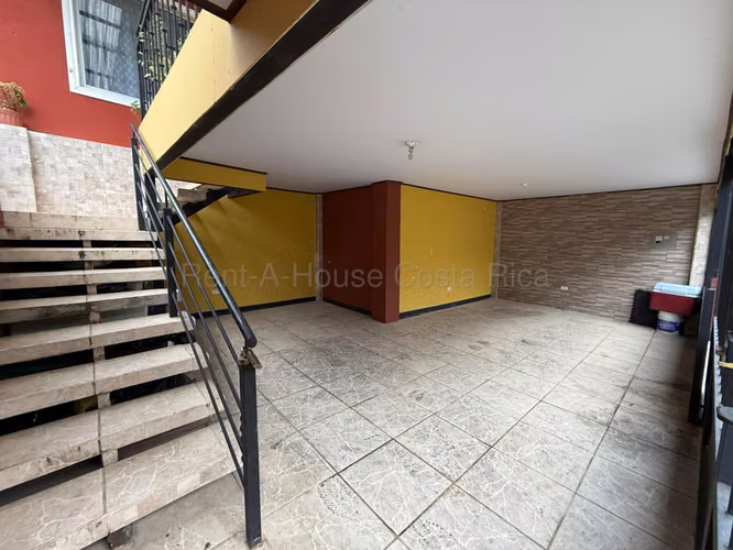 Casa en Venta en Guadalupe, Condominio, 4 Hab (1 en Primer Nivel) Cerca de la UCR - Imagen 14
