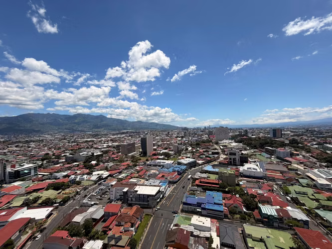 Alquiler de Apartamento Amoblado Urbn Escalante, 23.