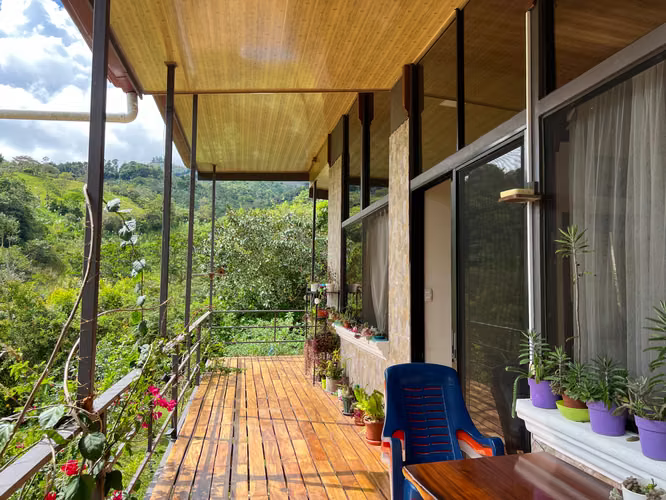 Casa con amplio terreno en Rivas, Perez Zeledon