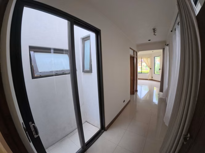 VENTA CASA LUJO SANTO DOMINGO DE HEREDIA