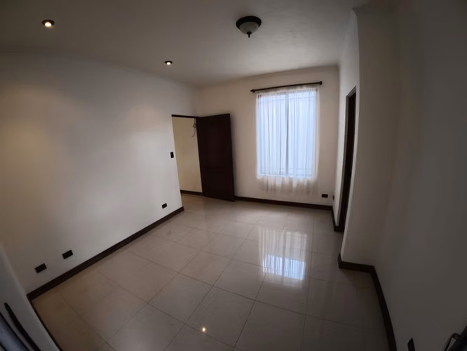 VENTA CASA LUJO SANTO DOMINGO DE HEREDIA