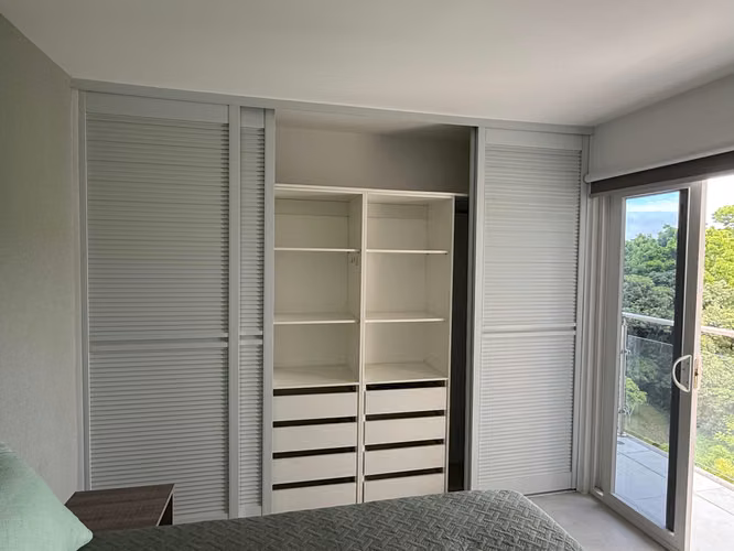 Alquilo apartamento con o sin muebles espectacular vista y en piso 7 doble balcón - Imagen 7