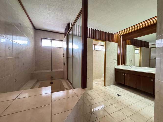 Venta de casa en Guayabos de Curridabat
