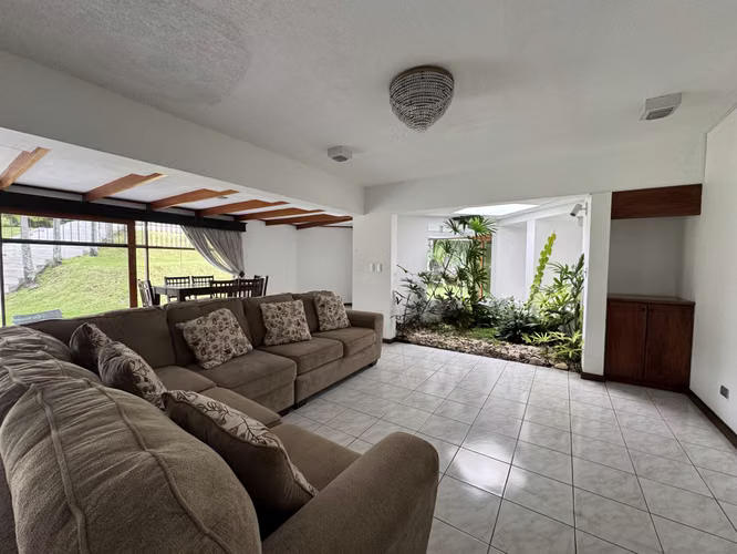 Venta de casa en Guayabos de Curridabat