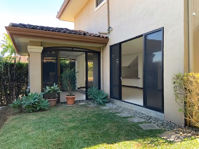 Casa en venta en Guachipelin Norte, PARA INVERSIONISTAS, Alquilada en $2,500 - Imagen 14