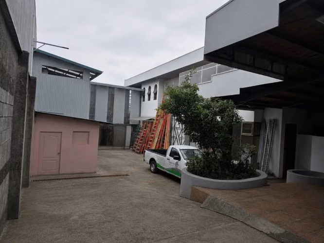 Propiedad Comercial Premium en Tres Ríos Frente a Calle Principal