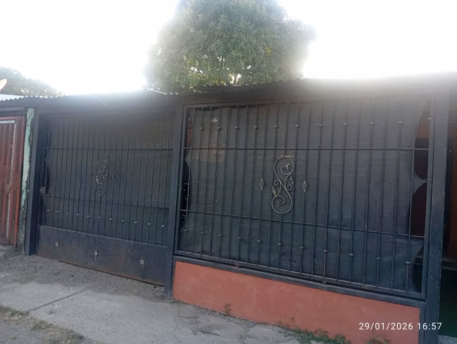 CASA EN VENTA EN BARRANCA PUNTARENAS