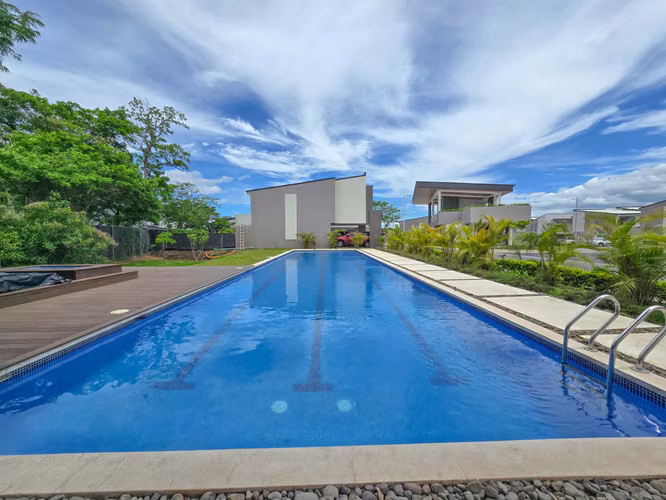 Para estrenar! Alquiler de casa en Condominio Lindora Village – Santa Ana - Imagen 4