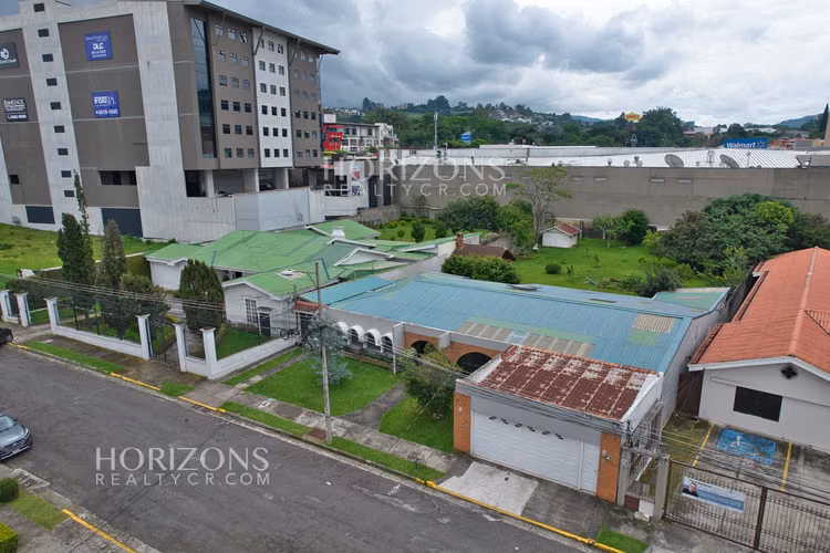 Casa con Uso de Suelo Mixto en Pinares de Curridabat – Ideal NJA1247 - Imagen 2