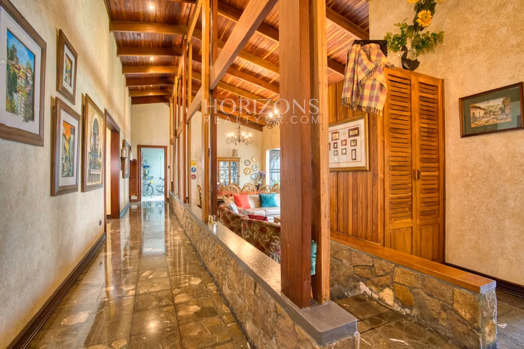 Casa con Uso de Suelo Mixto en Pinares de Curridabat – Ideal NJA1247 - Imagen 5