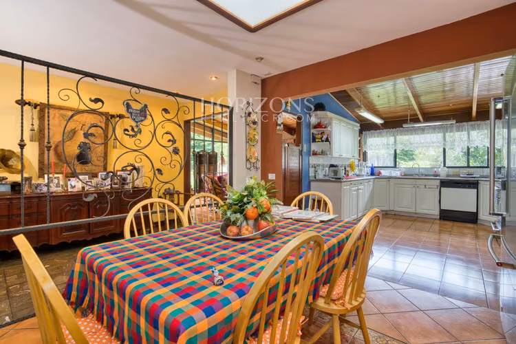 Casa con Uso de Suelo Mixto en Pinares de Curridabat – Ideal NJA1247 - Imagen 9
