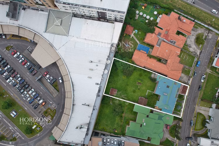 Casa con Uso de Suelo Mixto en Pinares de Curridabat – Ideal NJA1247 - Imagen 3