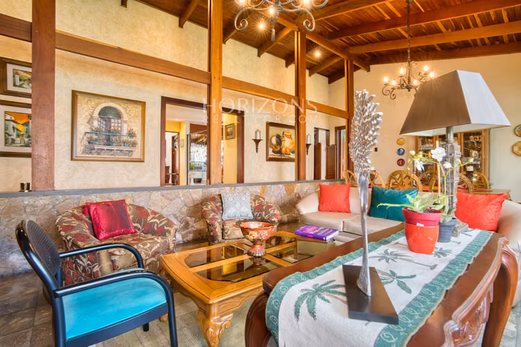 Casa con Uso de Suelo Mixto en Pinares de Curridabat – Ideal NJA1247 - Imagen 7