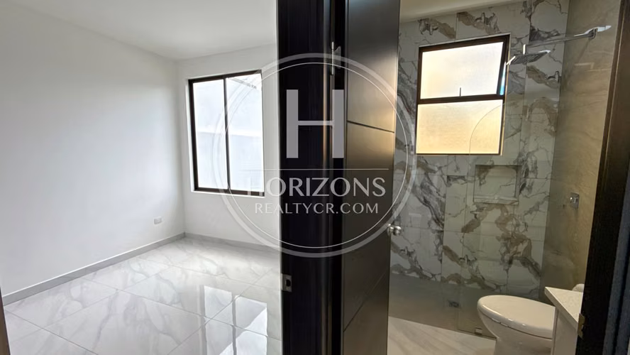 Casa Nueva en Venta Condominio Acqua 4 Habitaciones 1 en Primer Nivel NJA1319